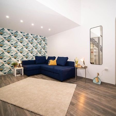 Free Parking! Linden Apartment, Ac, Smart Tv, Wifi Budapest Eksteriør billede